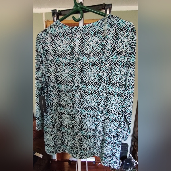 Ladies blouse - Picture 3 of 3